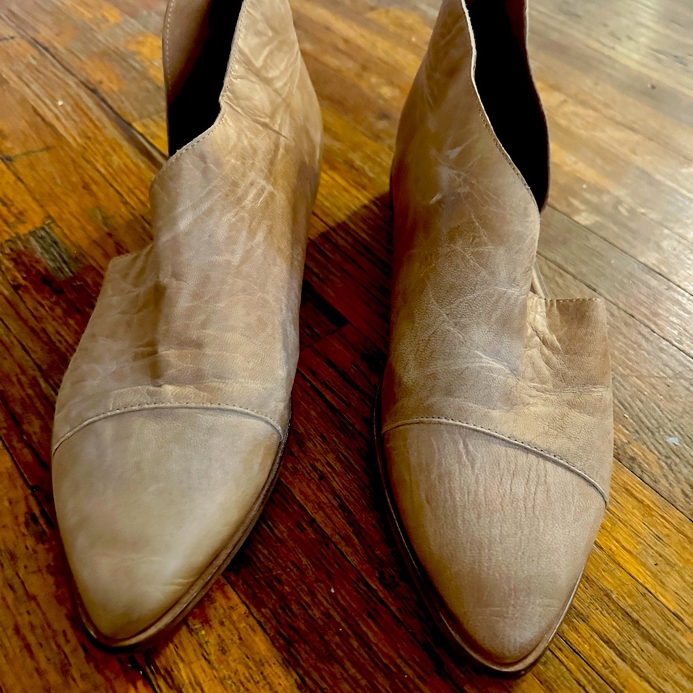 Free people "paper bag" peek-a-boo ankle booties. Size 11